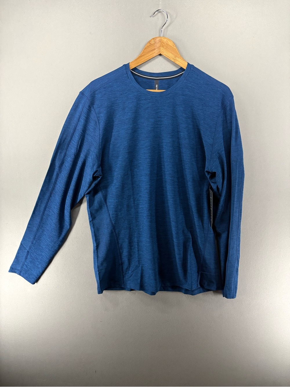 Ten Thousand Long Sleeve Versatile Shirt Gym Workout Blue Large